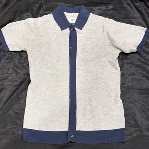 American Eagle Outfitters Blue and Gray Button-Up Shirt